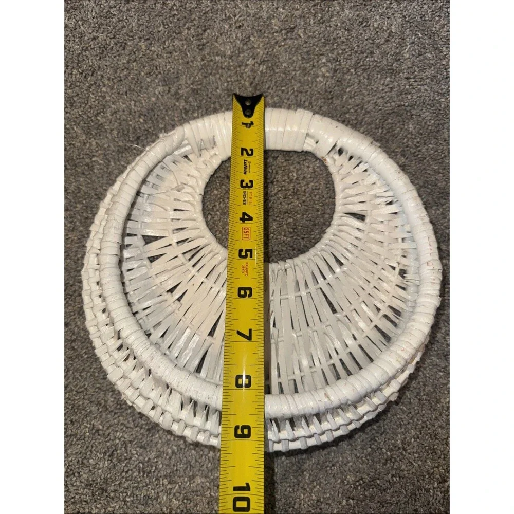 Vtg Wicker Basket Round White Wall Pocket Rustic Painted Boho Farmhouse 8-10”